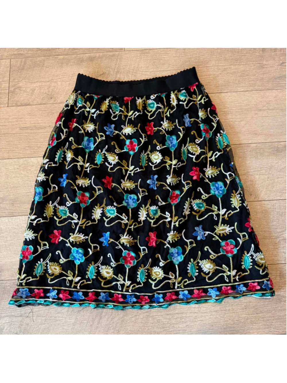 Women's MAGIC Black Multicolor Embroidered A-Line Skirt L
